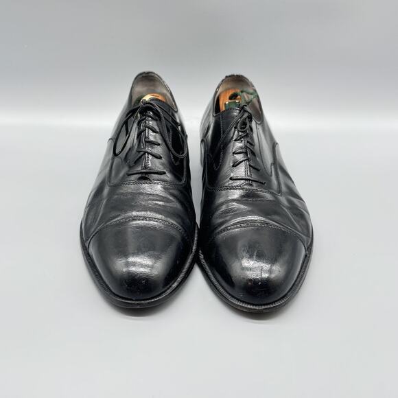 Classic Black Men's Dress Shoes - Picture 3 of 13